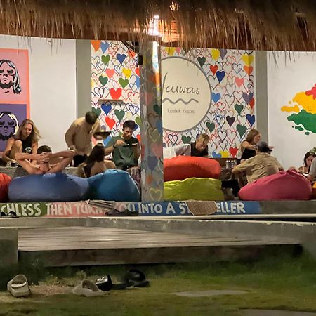 Waiwas Hostel Kuta  Exterior photo